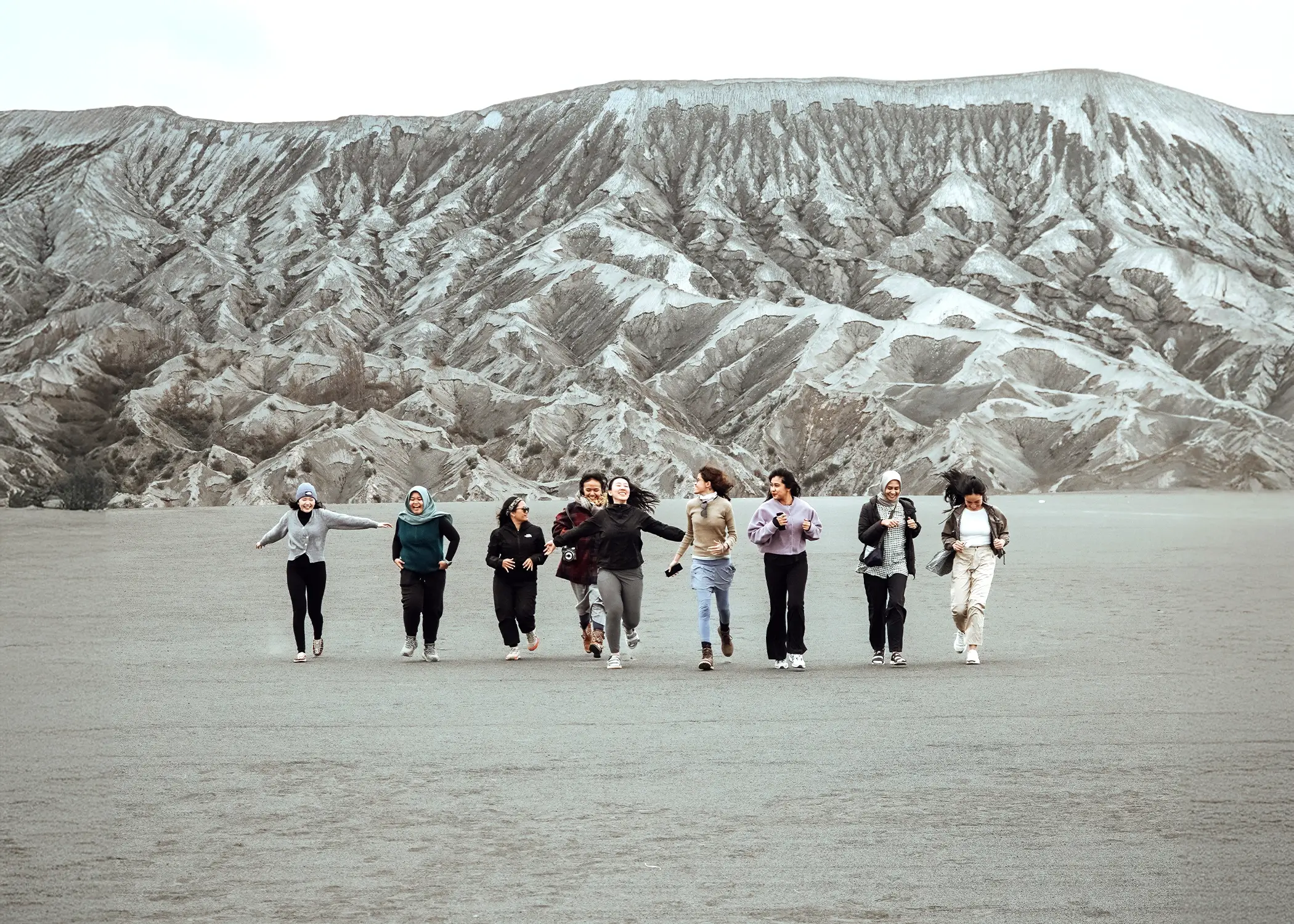 Beyond Horizon Trails