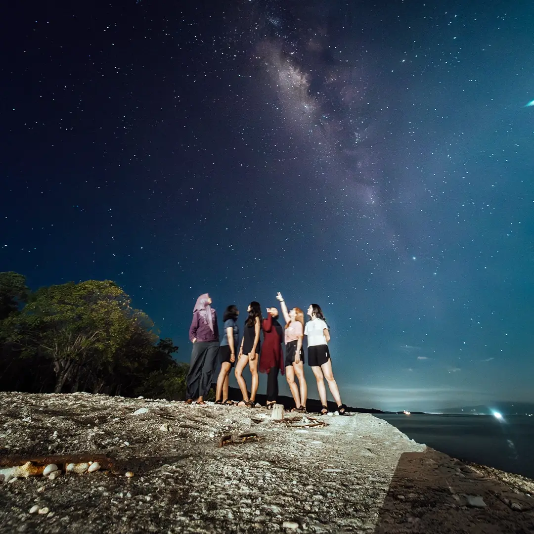 Sail toward remote island and stay overnight.